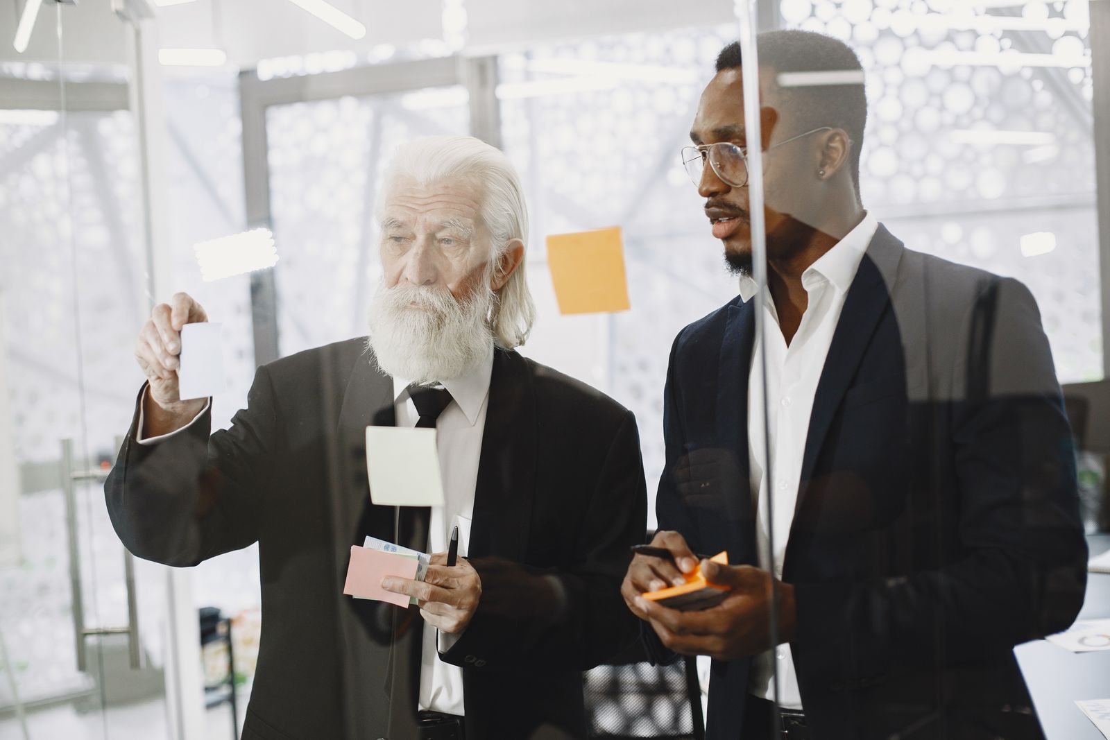 Leadership coaching discussion on Reddit and peer forums